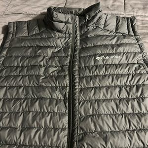 Like new Columbia light vest